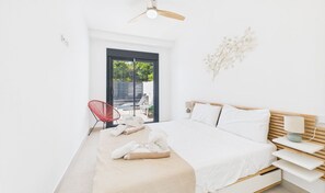 3 bedrooms, iron/ironing board, free WiFi, bed sheets - Modern Three-Bedroom Villa in Dolores de Pacheco (Dolores)