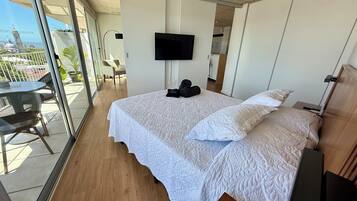 1 bedroom, iron/ironing board, internet, bed sheets