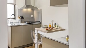 Coffee/tea maker, fridge, microwave, electric kettle