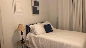 2 habitaciones, tabla de planchar con plancha, wifi y ropa de cama