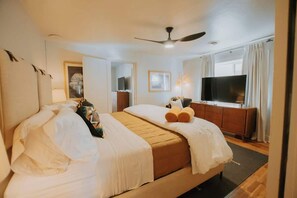 2 habitaciones, tabla de planchar con plancha y cuna de viaje 