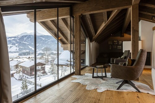 Welcoming Chalet With Balcony