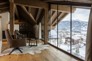 Interior - Welcoming Chalet With Balcony (Ehrwald)