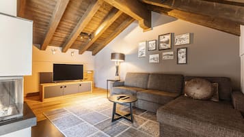 Chalet | Living area