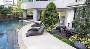 Pool - HUGE affordable 2 BR 2TB condo in Fort Bonifacio Global City!  (Taguig)