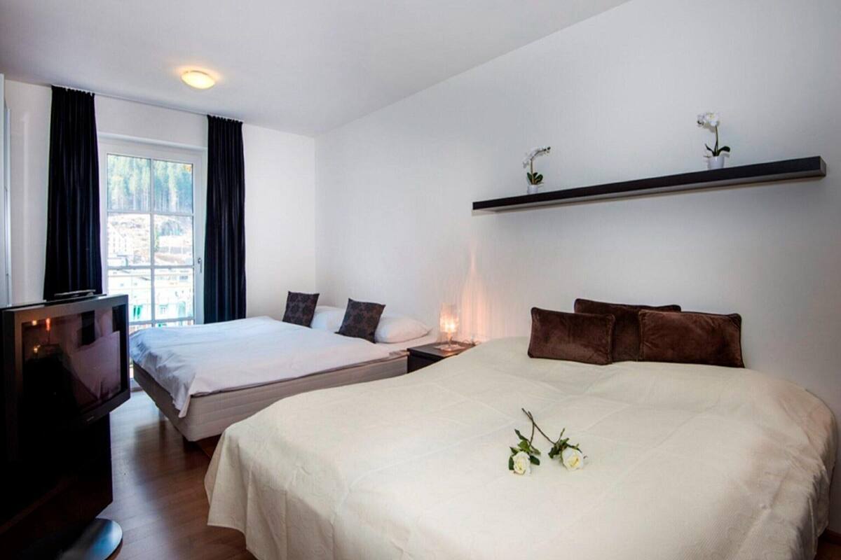Classic Apartment, 3 Bedrooms | 11 bedrooms