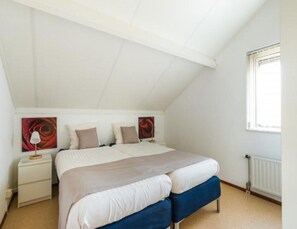 19 bedrooms, individually furnished - Rural Holiday Home With Terrace (Breskens)