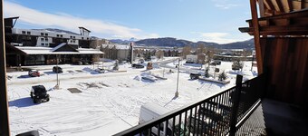 Fantastic Condo Unit A with Full kitchen and Great View Balcony 