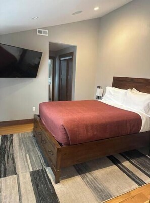 1 habitación, tabla de planchar con plancha, cuna de viaje y internet 