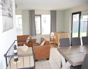 Hus Elite - 3 sovrum | Vardagsrum | Eldstad