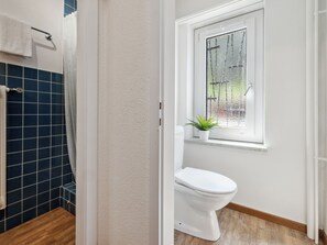 Bathroom - Promenade Apt 016 by Interhome (Arosa)