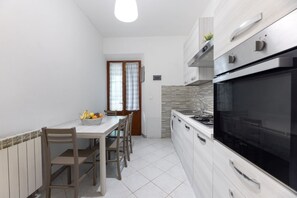 Fridge, oven - Casa Elisabetta in Portoferraio (Portoferraio)