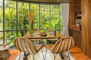 Dining - Keemala - Tree Pool House (Tambon Kammala)