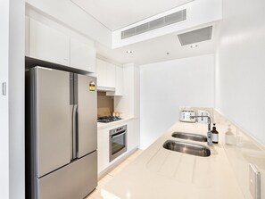 Fridge, microwave, oven, stovetop