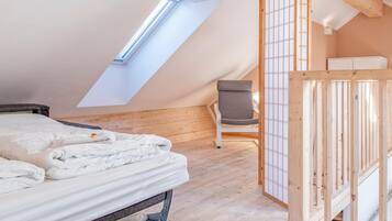 8 bedrooms, internet