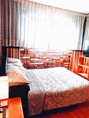 1 makuuhuone, silitysrauta/-lauta, Wi-Fi, vuodevaatteet