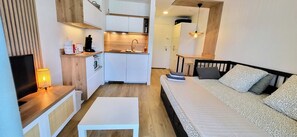 Iron/ironing board, free WiFi, bed sheets - A real walker. Studio between sea and calanques. 🏖️ (Fréjus)