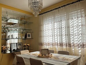 تناول الطعام