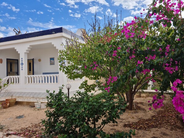 Exterior - Villa de rêve les pieds dans l'eau Sweet villa "feet on the water (Sfax)