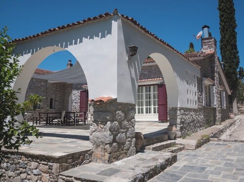 Unique historical & charm full Estate with pool near the beach with yoga room