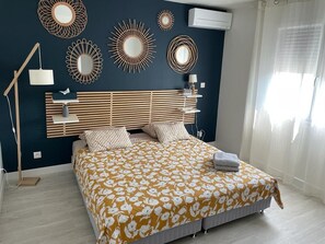 4 bedrooms, iron/ironing board, travel crib, free WiFi