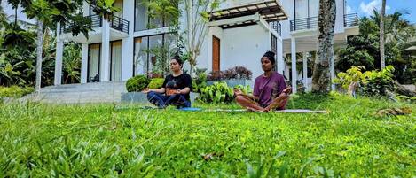 Room, 1 Bedroom, Smoking | Garden