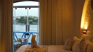 Deluxe Double Room, River View | Egyptian cotton sheets, premium bedding, down comforters, minibar