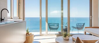 Luxury house in Herolds Bay. Stunning ocean views. Hiking, cycling and golf.