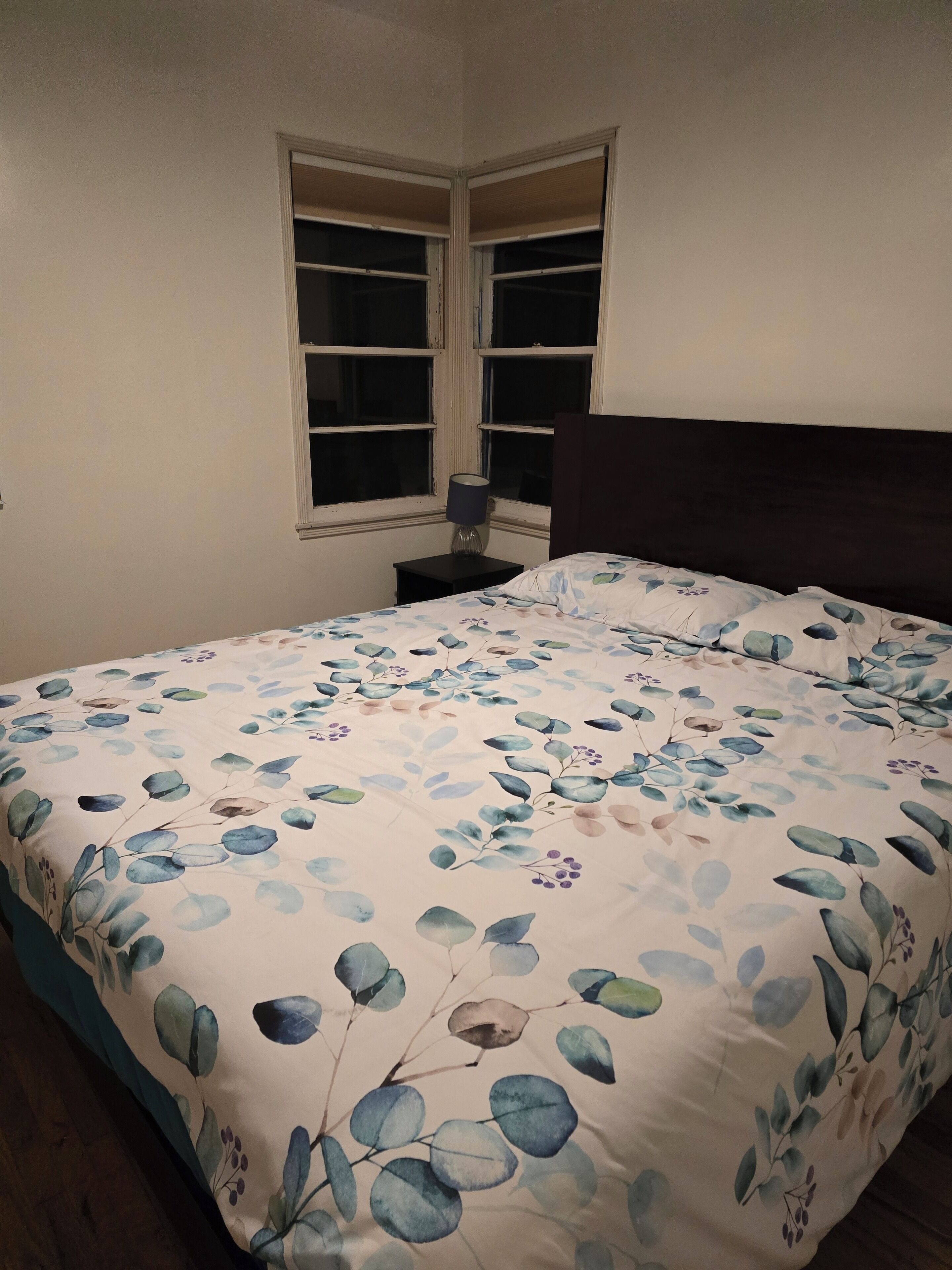 1 soverom, strykejern/-brett, wi-fi og sengetøy