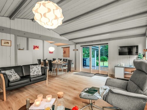"Amaya" - 1km from the sea by Interhome