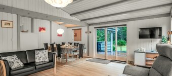 "Amaya" - 1km from the sea by Interhome