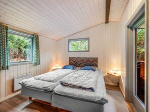 3 bedrooms, Internet