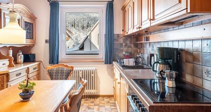 Apartment 'Haus Doktor Saeltzer - Großgruppen' with Mountain View, Shared Garden and Wi-Fi