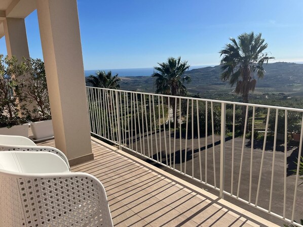 Comfort Room, Sea View | In-room safe, soundproofing, free WiFi - TENUTE LAZZARINO (Sciacca)