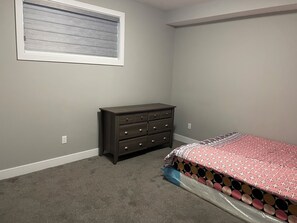 2 bedrooms, WiFi - Wonderful bed & breakfast with WiFi in charming Edmonton (Edmonton)