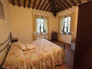 7 soverom, internettilgang og sengetøy