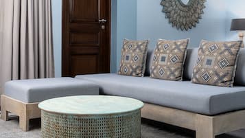Bougainvillea Suite | In-room safe, blackout curtains, iron/ironing board, free WiFi