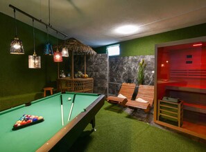 Villa (Four Bedroom Villa) | Billiards