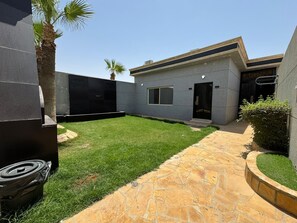 Terrace/patio - VIP resort chalet 26 (Riyadh)