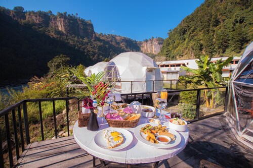 Harness Zipline And Adventure Resort