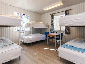 House | Interior - Holiday Home With Shared Bathroom, Kitchen (Læsø)