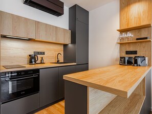 Microwave, oven, dishwasher