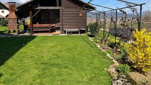 Property grounds - Mountain Vista Cottage With Private Sauna (Skofja Loka)