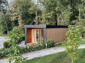Exterior - Elegant Warm Bliss Hideaway Escape Lodge (Šencur)