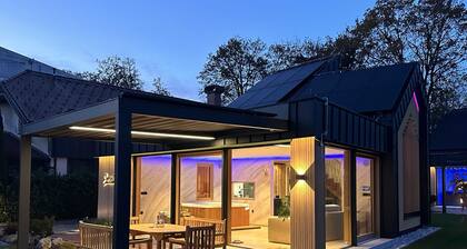 Elegant Warm Bliss Hideaway Escape Lodge