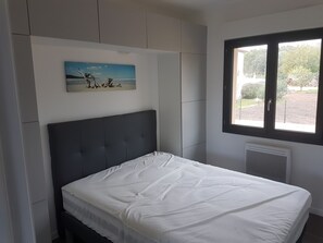 2 Schlafzimmer, Reisekinderbett, WLAN, Bettwäsche