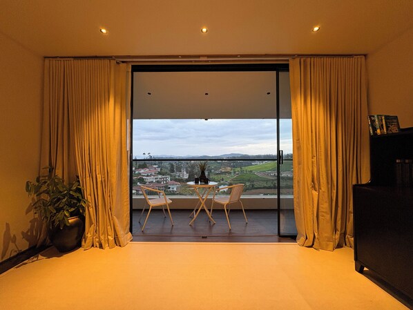 Executive Suite, Mountain View | Balcony