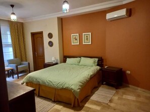 3 Schlafzimmer, Bügeleisen/Bügelbrett, Bettwäsche