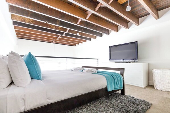 1 bedroom, desk, iron/ironing board, free WiFi