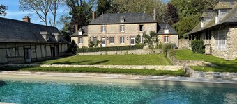 Charming house in Normandy near Gerberoy with swimming pool an tennis court